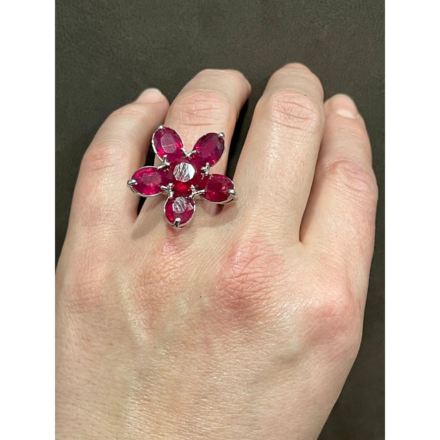 15 Carat Treated Ruby Big Flower Cocktail Ring in 18 Karat White Gold For Sale - Image 13 of 18
