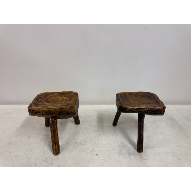 Brutalist Rustic Brutalist Tripod Stools in Elm, 1960s, Set of 2 For Sale - Image 3 of 17