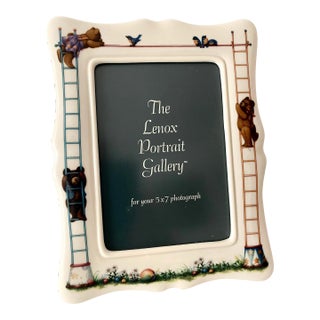 Exquisite Lenox China Bears Heirloom Collection Portrait Frame Mint Condition. For Sale