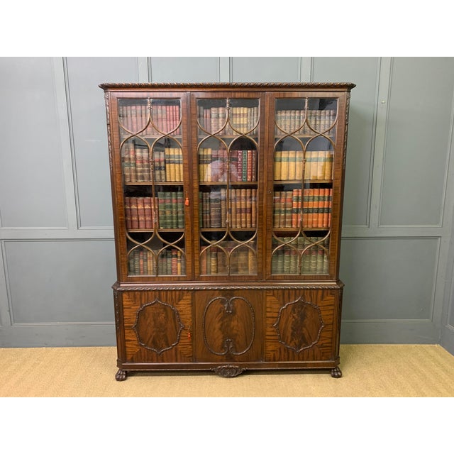 Chippendale Mahogany Bookcase by Hille, 1920 For Sale - Image 16 of 18