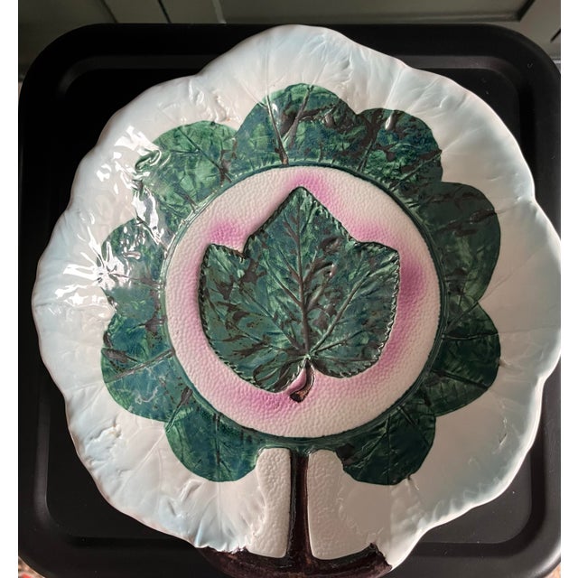Mediterranean Vintage Italian Majolica Hand-Painted Grape Leaf Plate For Sale - Image 3 of 9