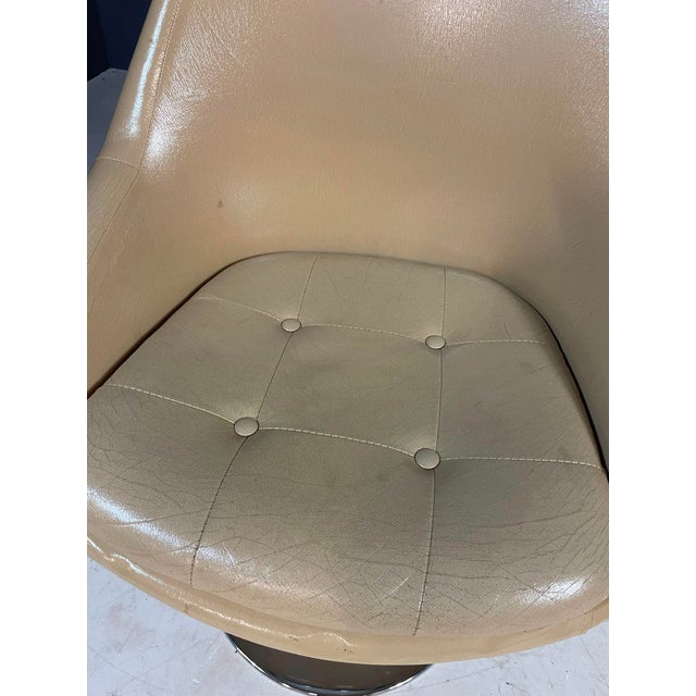 Beige Swivel Chairs with Chrome Pedestal Bases, France, 1970s, Set of 2 For Sale - Image 14 of 15