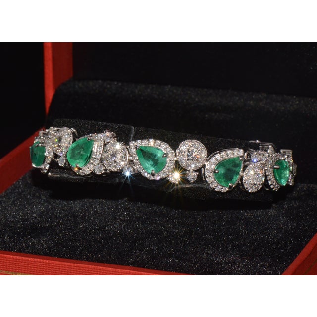 Late 20th Century Gia Natural 15cts Brazilian Emerald Diamond 18k White Gold Bracelet For Sale - Image 10 of 13