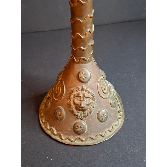 Antique Flemish Brass Snotneus Oil Lamp Ornate Copper Lion Mask Fat Light 19thC For Sale - Image 4 of 18