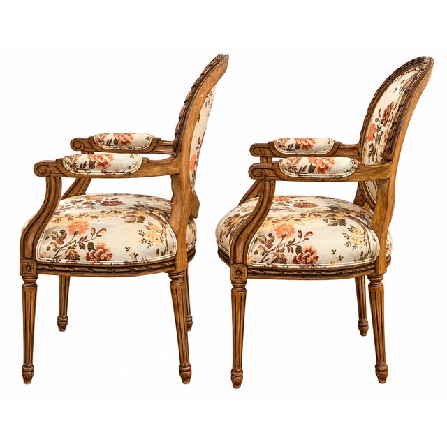 Vintage Louis XVI Style Carved Wood Fauteuil Armchairs in Floral Chinoiserie Upholstery - A Pair For Sale - Image 4 of 18