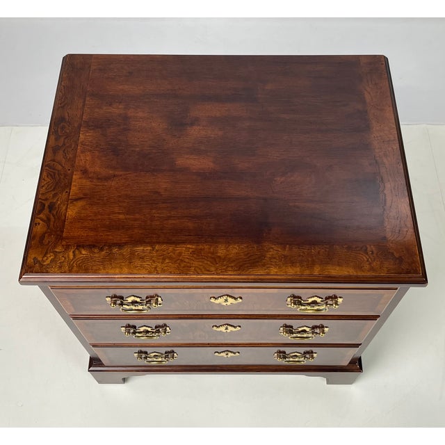 English Vintage Henredon Aston Court 3-Drawer Nightstand For Sale - Image 3 of 14