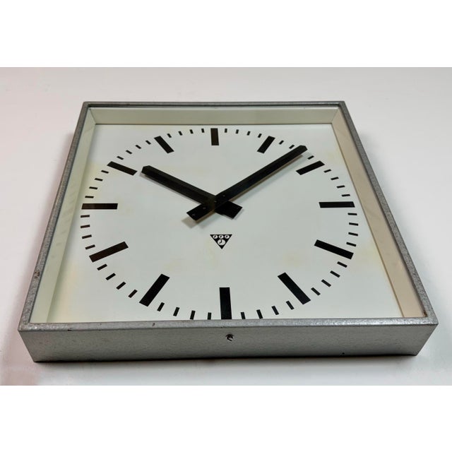 Large Grey Square Wall Clock from Pragotron, 1970s For Sale - Image 6 of 18