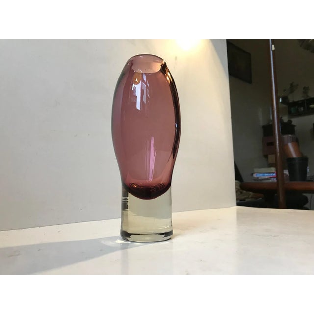 Purple Vintage Purple Glass Vase by Aimo Okkolin for Riihimäen Lasi Oy, 1970s For Sale - Image 8 of 8