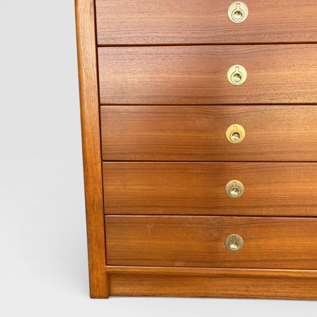 D-Scan Captain Line Teak Seven-Drawer Tallboy Dresser, Mid-Century Modern, Mid-Century, Brass For Sale - Image 12 of 18