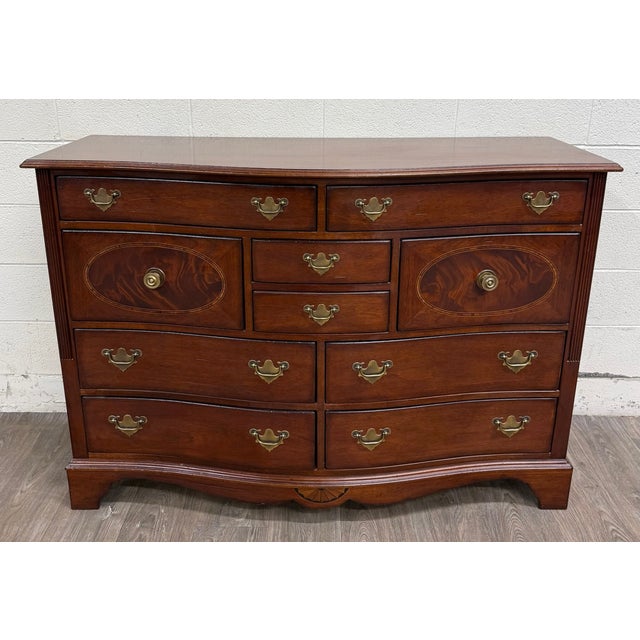This is a gorgeous vintage Lexington Furniture Palmer Home Collection dresser 554-222. Features a rich mahogany finish,...