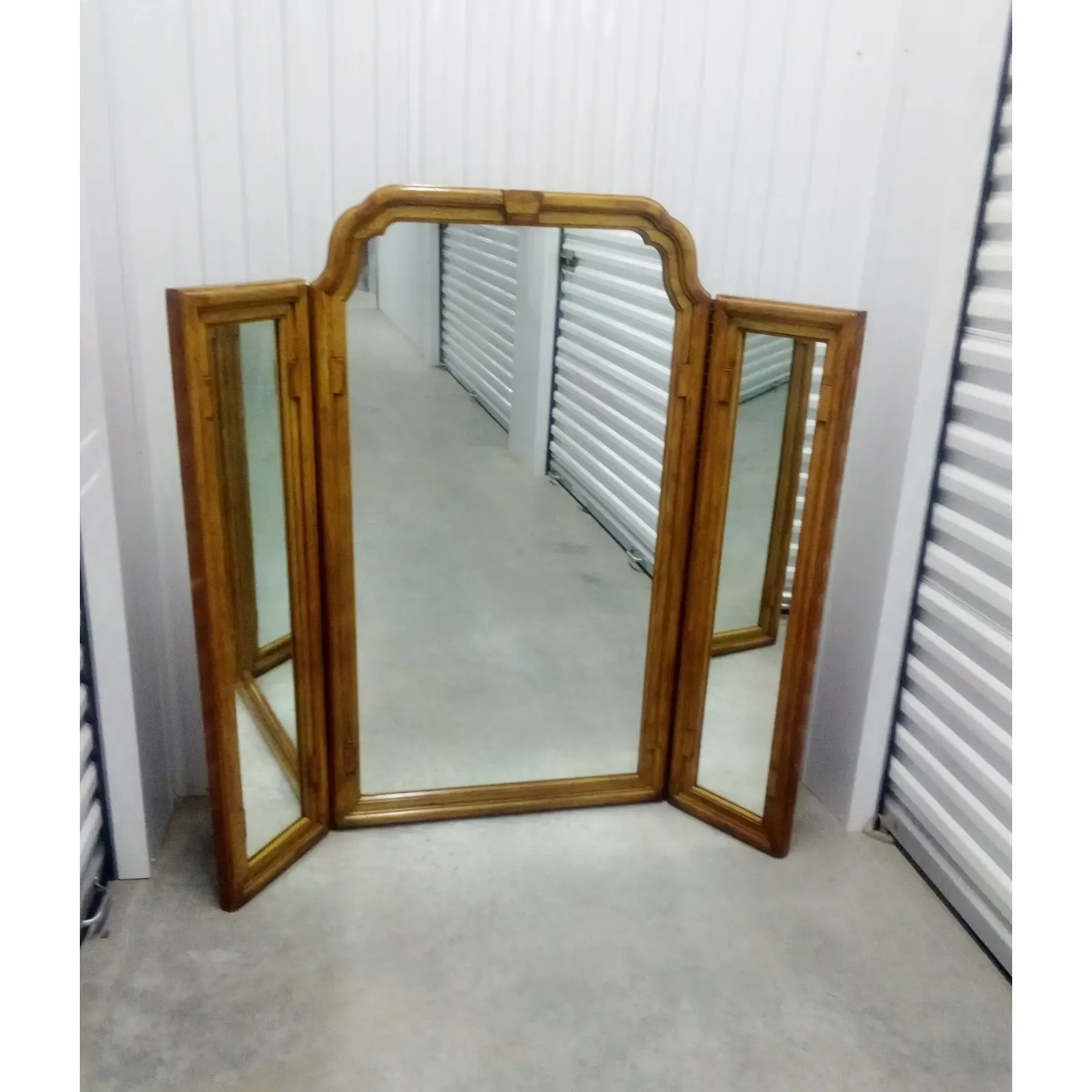 1980s Drexel Heritage Chartwell Tri-Fold Large Mirror | Chairish