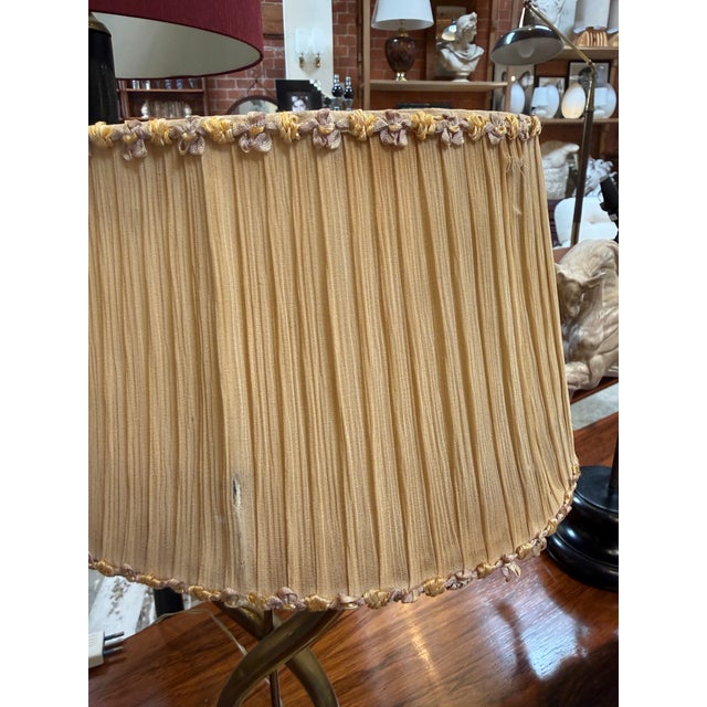 Italian Brass Table Lamp With Twisted Loop Base and Pleated Shade, 1950s For Sale - Image 4 of 8