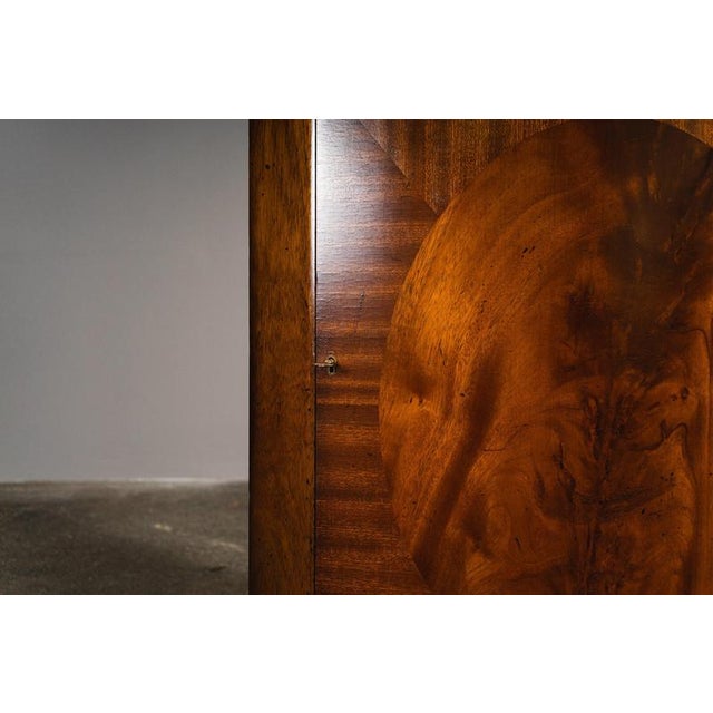 English Style Corner Cabinet in Wood For Sale - Image 10 of 18