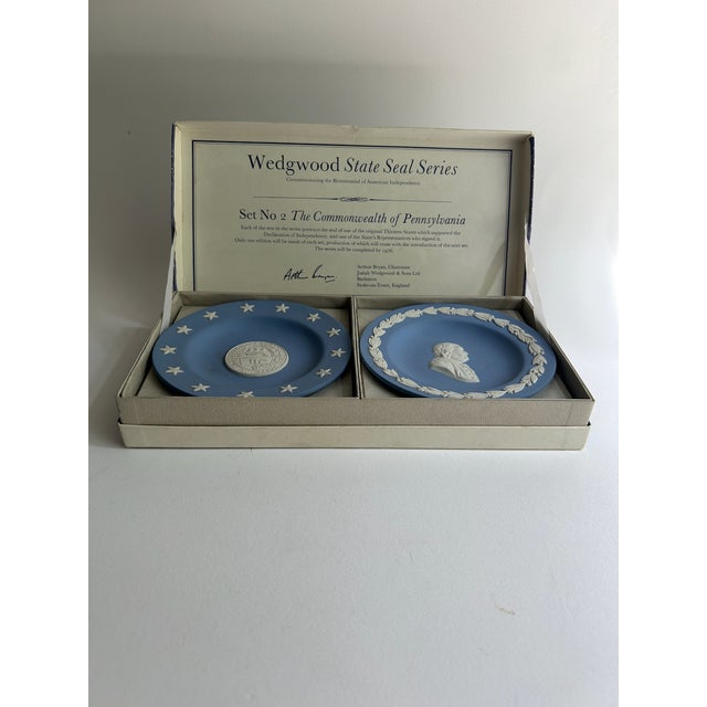 Wedgwood State Series Jasperware Set, 1976 For Sale - Image 18 of 18