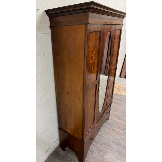 Antique Early 20th Century Edwardian Mahogany Wardrobe With Oval Mirror Door For Sale - Image 4 of 15