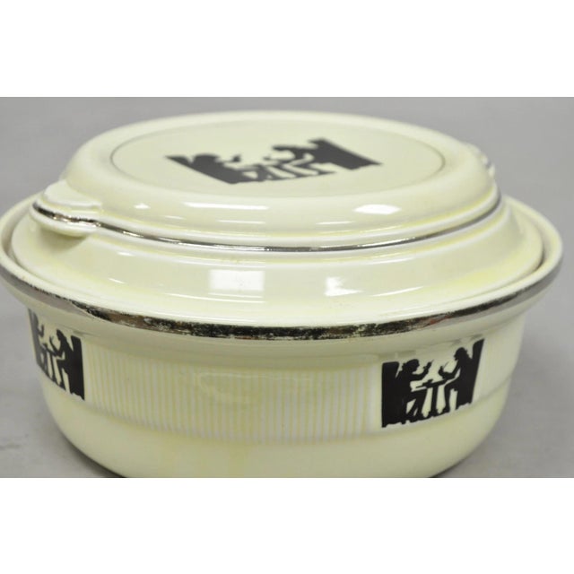 Vintage Hall's China Tavern Silhouette Medallion Traditional Casserole Dish Bowl For Sale - Image 12 of 13