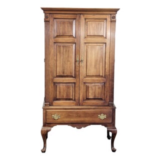 1970s Statton Furniture Queen Anne Style Armoire Wardrobe For Sale