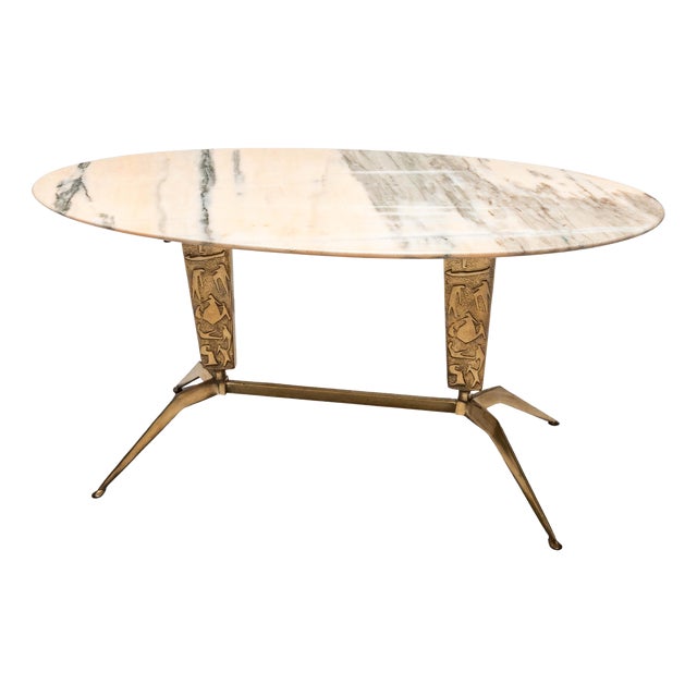 Oval Side Table in Pink Marble and Brass, Italy, 1970s For Sale