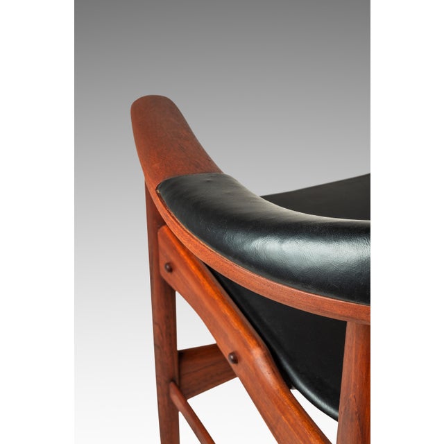 Rare Mid-Century Danish Modern Model 171 Armchair in Stunning Original Condition by Arne Hovmand-Olsen for Jutex, Denmark, C. 1950's For Sale - Image 17 of 18