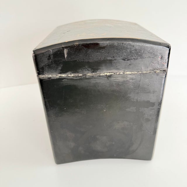 Wood 20th Century Chinoiserie Jewelry Box For Sale - Image 7 of 12