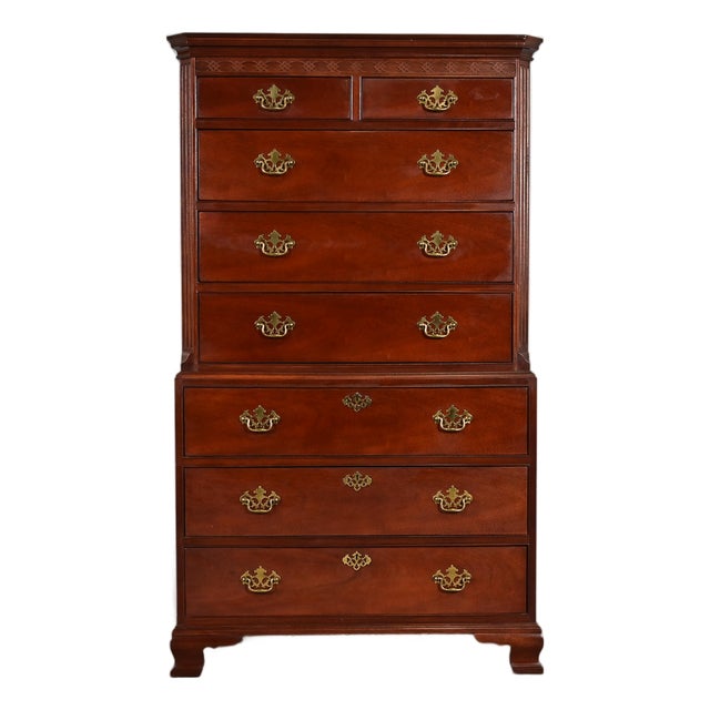 Baker Furniture Georgian Carved Mahogany Eight-Drawer Highboy Dresser For Sale