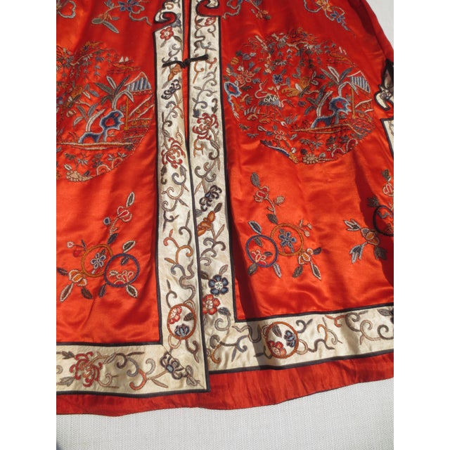 Red Vintage Chinese Silk Robe 20th Century For Sale - Image 8 of 16