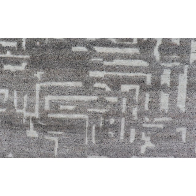 Textile Modern Hand Knotted Wool Area Rug in Cream and Gray With Abstract Design For Sale - Image 7 of 12