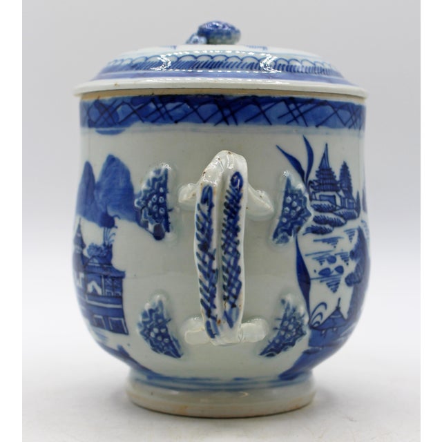 Chinese Late 18th-Early 19th Century Blue Canton Chinese Export Covered Posset Pot For Sale - Image 3 of 10