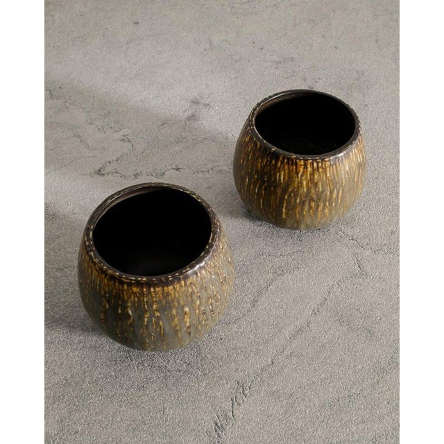 Mid-Century Swedish Stoneware Rubus Bowls by Gunnar Nylund for Rörstrand, 1950s, Set of 2 For Sale - Image 3 of 6