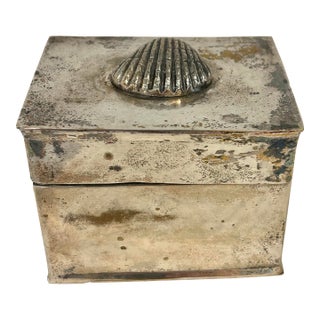 Vintage Silverplate Over Copper Trinket Box With Scallop Shell Finial For Sale