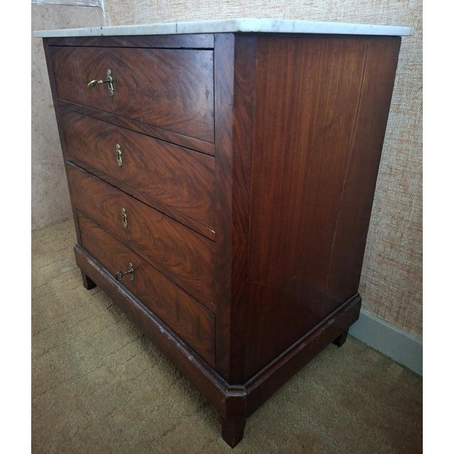 Louis-Philippe Chest of Drawers in Flame Mahogany with White Marble Top For Sale - Image 4 of 7