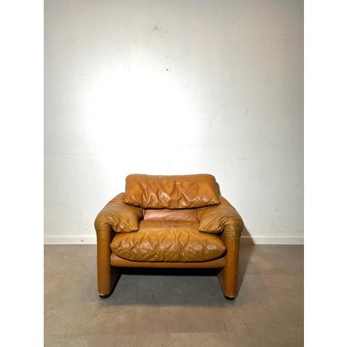 Iconic Maralunga lounge chair designed by Vico Magistretti for Cassina in 1973. This model is widely considered one of the...