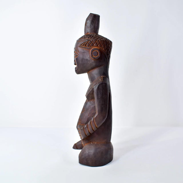 Dark Gray Early 20th Century Ndengese Male Wooden Figure For Sale - Image 8 of 17