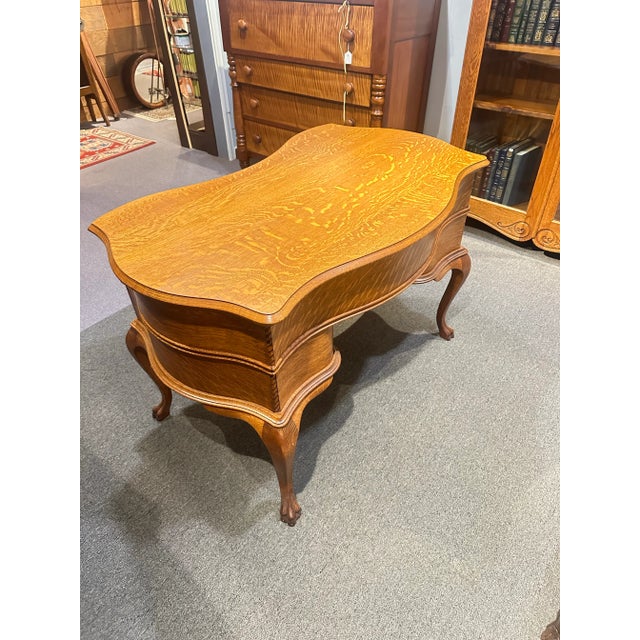 Brown Early 1900s Quarter Sawn Oak Ladies Desk For Sale - Image 8 of 10