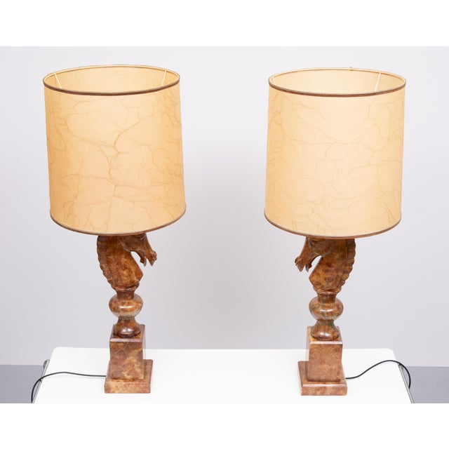 Stone Large Horse Head Chess Knights Lamp in Carved Alabaster, taly, 1960s, Set of 2 For Sale - Image 7 of 15