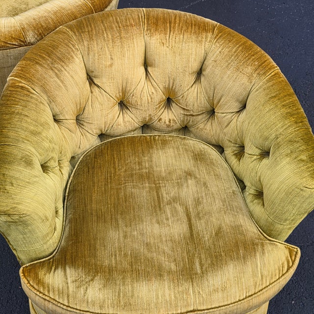 Pair of Henredon Tufted Barrel Back Swivel Lounge Chairs in Chartreuse Velvet on Casters, Circa 1970s For Sale - Image 9 of 11