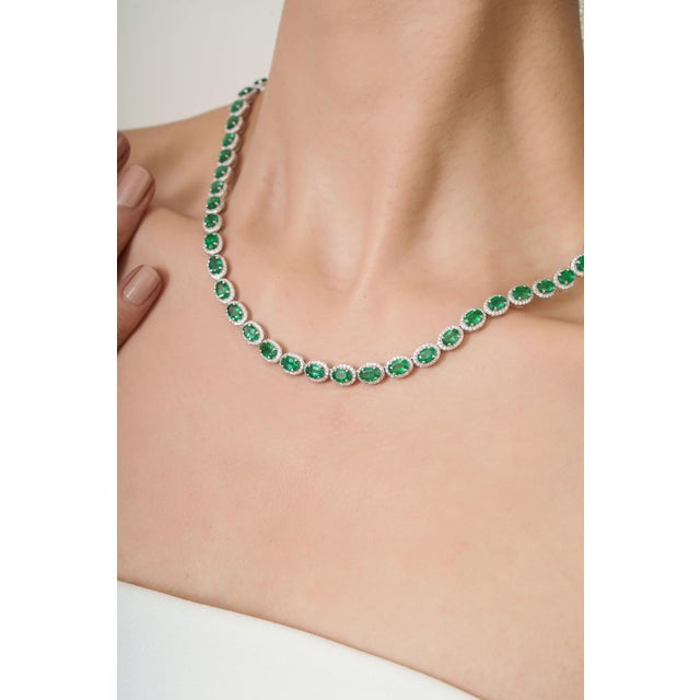 Contemporary Certified 22.11Ct Emerald & 4.69Ct Diamond Halo Tennis Necklace in 14k White Gold For Sale - Image 3 of 13