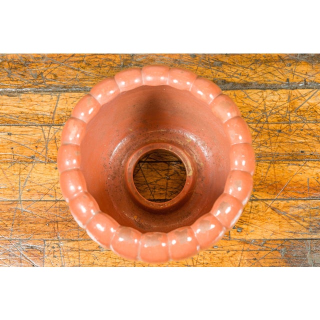 Early 20th Century Japanese Taishō Period Handmade Coral Colored Pumpkin Shaped Planter For Sale In New York - Image 6 of 7