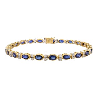 18k Solid Gold Contemporary 6.91ct Sapphire Bracelet With Diamonds by VRJewels For Sale