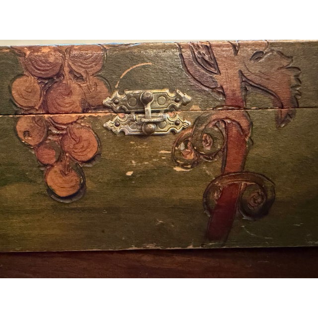 Antique 1920's Pyrography Box Grape and Leaf Motif For Sale - Image 9 of 9