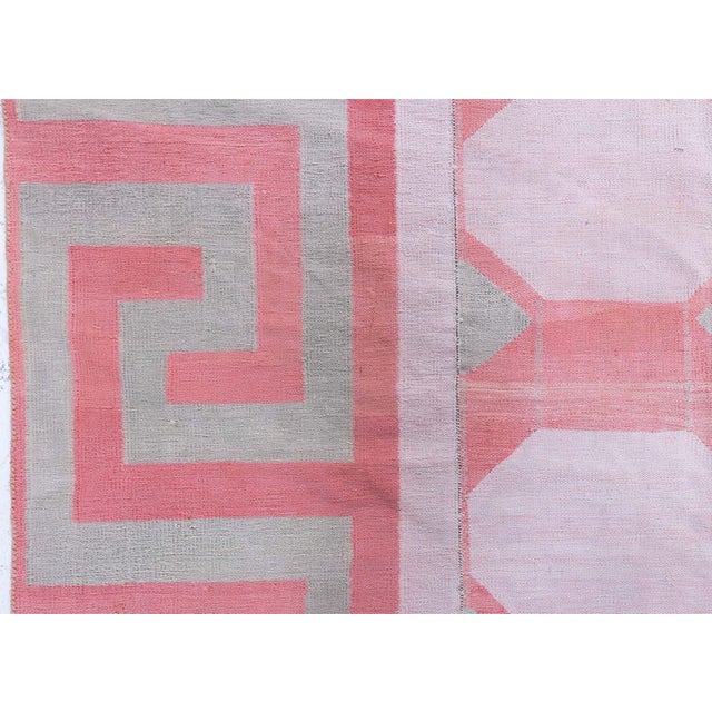 Doris Leslie Blau Mid-Century Indian Dhurrie Pink Flatweave Cotton Rug Greek Key For Sale - Image 4 of 8