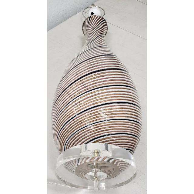Mid Century Modern Murano Glass Swirl Table Lamp C.1950s For Sale - Image 10 of 12