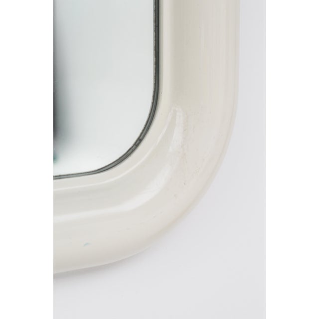 The Delfo mirror, designed by Sergio Mazza for Artemide, is a graphic and timeless piece. It is distinguished by its...