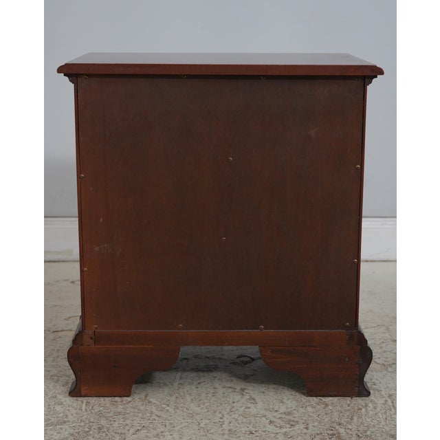 Pair of Councill Craftsmen Mahogany Nightstands For Sale - Image 16 of 17
