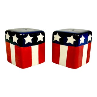 1980s Vintage American Boho Chic Arts & Crafts Flag Themed Holiday Salt & Pepper Shakers - A Pair - 4th of July For Sale