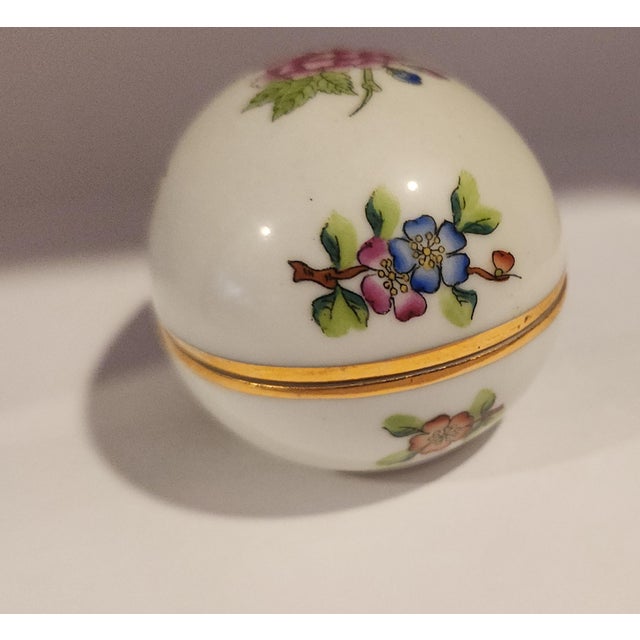 Victorian Mid 20th Century Herend Egg Porcelain Trinket For Sale - Image 3 of 11