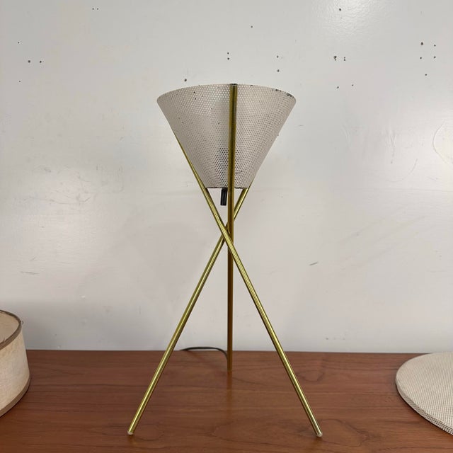 1950s Gerald Thurston for Lightolier “Tripod” Mid-Century Table Lamp For Sale - Image 5 of 12