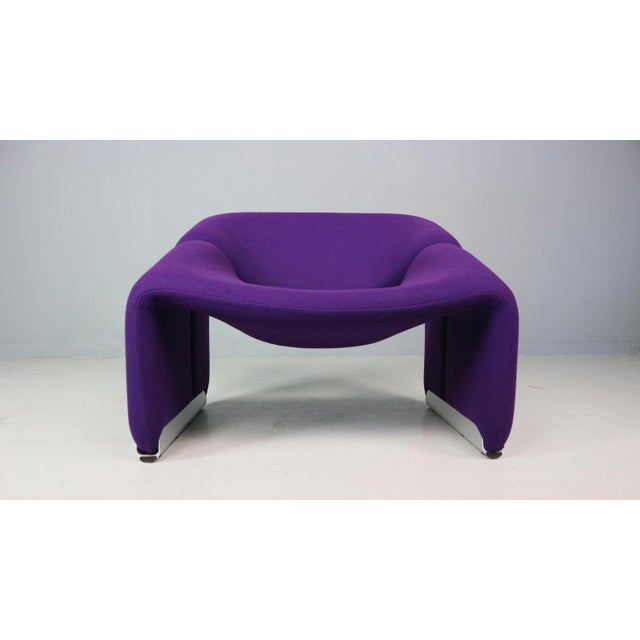 Born in Paris in 1927, Pierre Paulin a created his best known pieces in cooperation with the Dutch manufacturer Artifort....