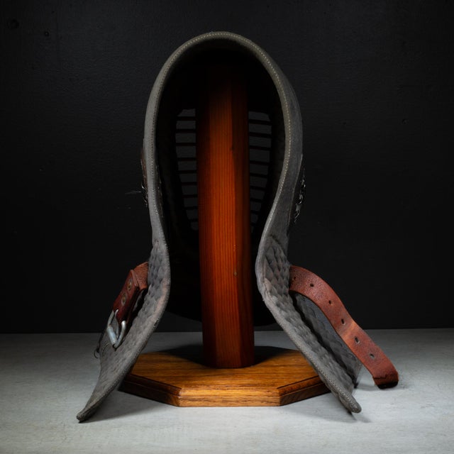 Wood Vintage KuSakura Japanese Kendo Armor Mask c.1960-1980 For Sale - Image 7 of 9