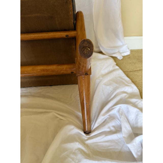 Authentic t.h. Robsjohn-Gibbings for Widdicomb Walnut X-Base Footrest Ottoman, Labeled, C. 1952-1955 For Sale - Image 11 of 12